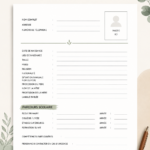 Modèle de fiche personnelle avec des sections pour organiser les données